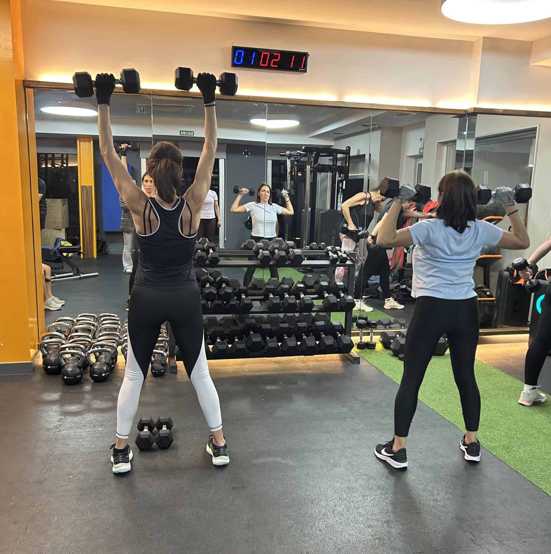 Clase de funcional training en el gimnasio BodyPlay de Arucas.