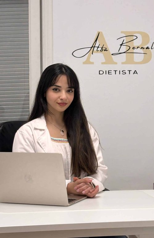 Alba Bernal, Dietista acompañando los clientes del gimnasio BodyPlay de Arucas
